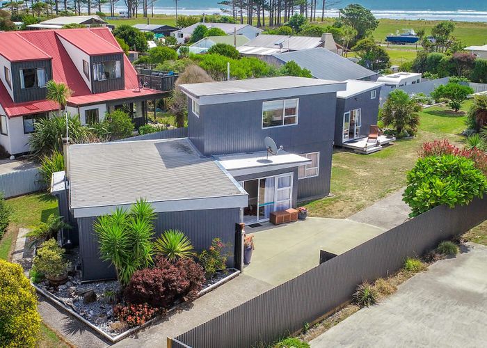  at 44 Cook Street, Carters Beach, Westport