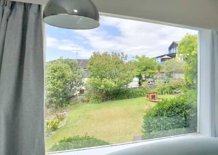  at 35A Montgomery Ave, Rothesay Bay, North Shore City, Auckland