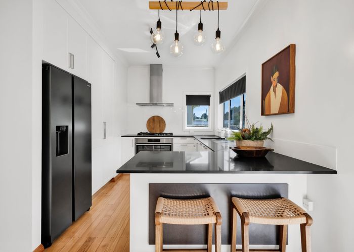  at 43 Somerset Street, Brooklands, New Plymouth, Taranaki