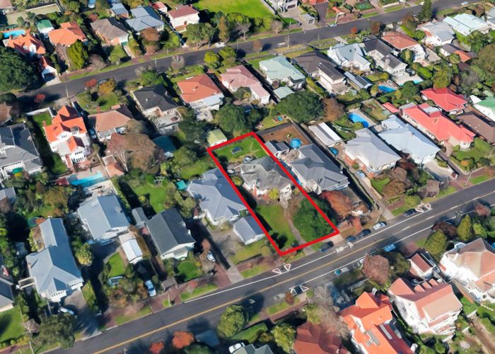  at 16 Ferryhill Road, Epsom, Auckland