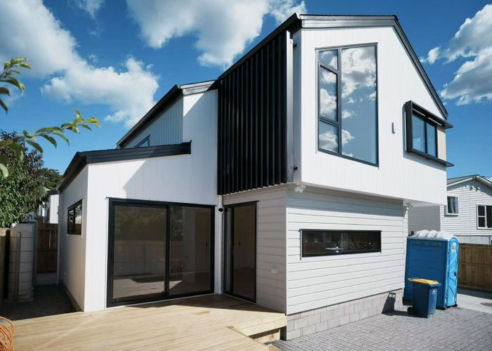  at 20 Glenvar Road, Torbay, Auckland