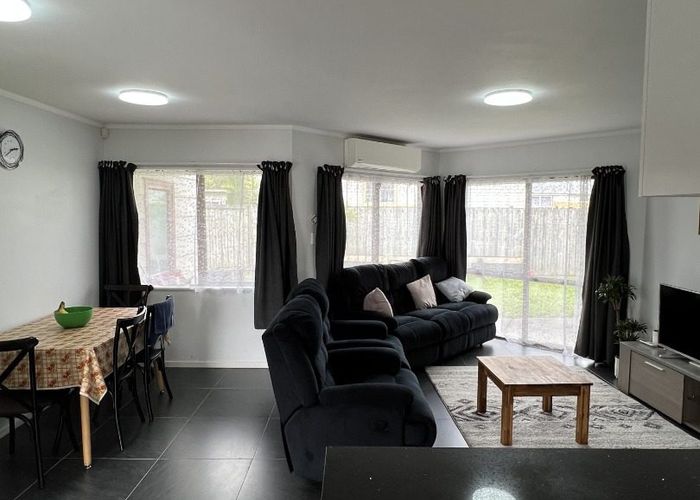  at 2/8 Taka Street, Takanini, Papakura, Auckland