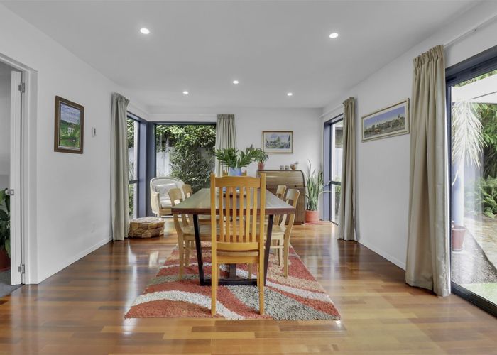 For sale 9 Brockhall Lane, Avonhead, Christchurch City, Canterbury