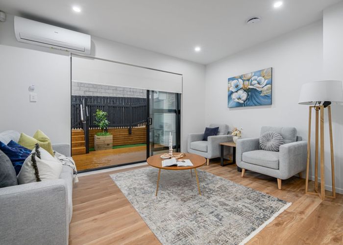  at 5/29 Tudor Road, Henderson, Auckland