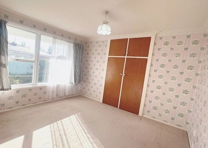  at 50 Glenharrow Avenue, Avonhead, Christchurch City, Canterbury