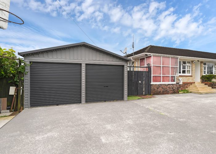  at 1/116 Wallace Road, Papatoetoe, Manukau City, Auckland
