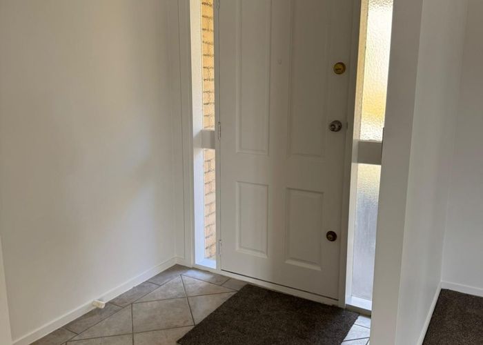  at 2/124 Charles Prevost Dr, The Gardens, Manukau City, Auckland