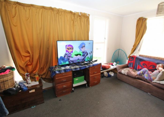 at 196 Warspite Avenue, Waitangirua, Porirua