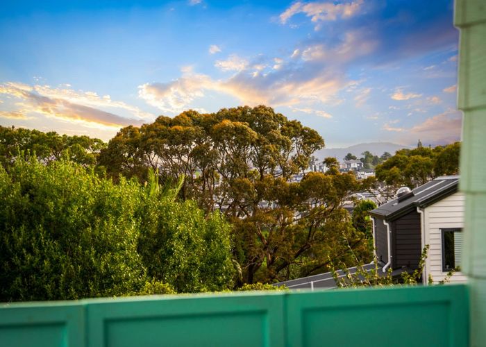  at 18 Peterhouse Place, West Harbour, Waitakere City, Auckland