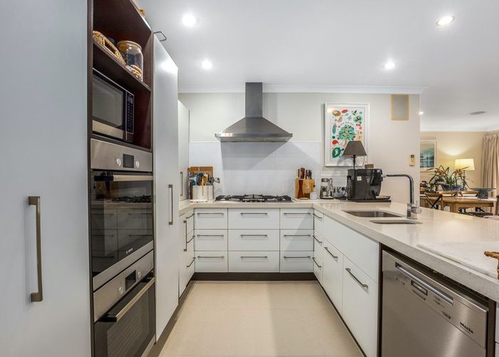  at 14 Paparoa Crescent, Aotea, Porirua, Wellington