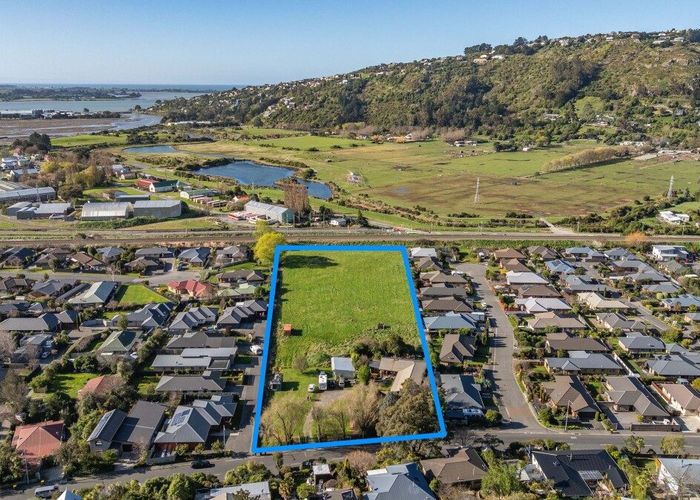  at 128-130 Port Hills Road, Heathcote, Christchurch City, Canterbury