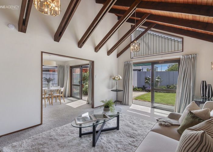  at 2/104 Trafalgar Street, St. Albans, Christchurch City, Canterbury