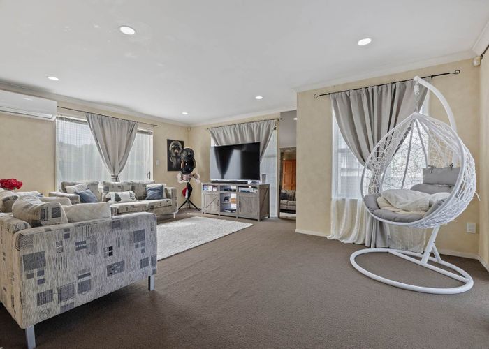  at 16 Claremont Way, East Tamaki Heights, Manukau City, Auckland