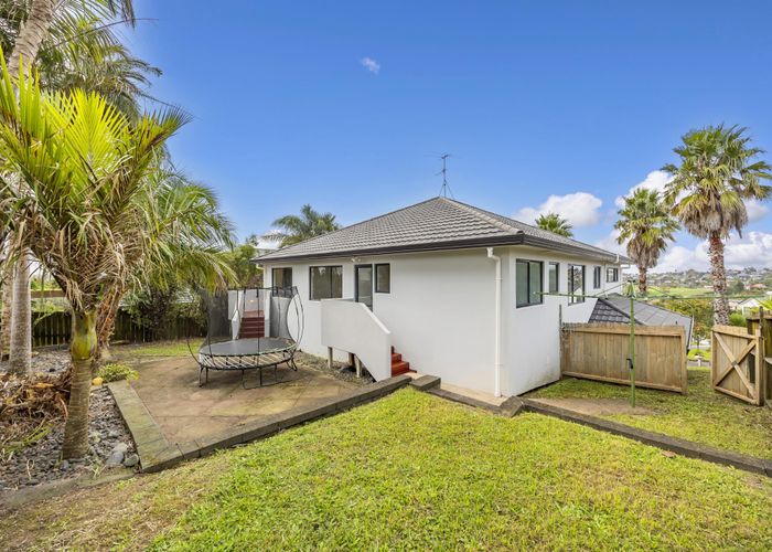  at 5 Egret Court, Unsworth Heights, North Shore City, Auckland