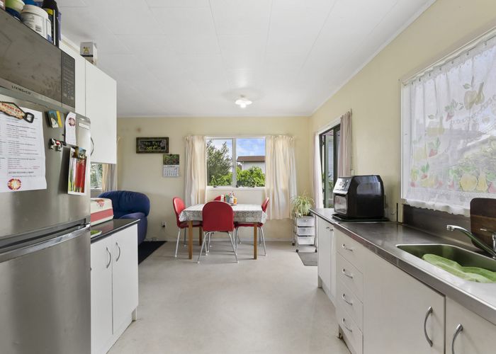  at 86 Finlayson Avenue, Clendon Park, Auckland