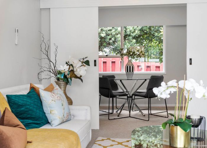  at 1/10 Warren Avenue, Three Kings, Auckland