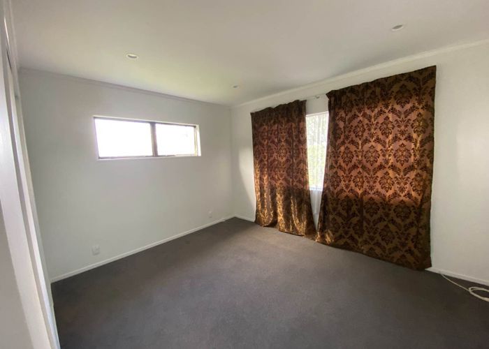  at 21 Woodhouse Place, West Harbour, Auckland
