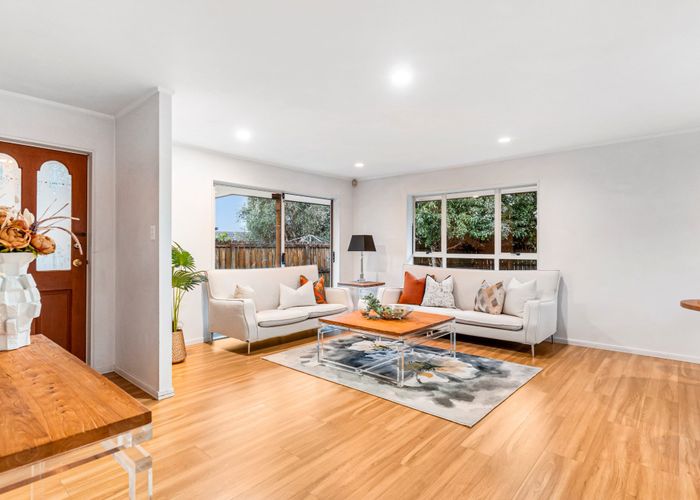  at 10 Blowers Place, Flat Bush, Auckland