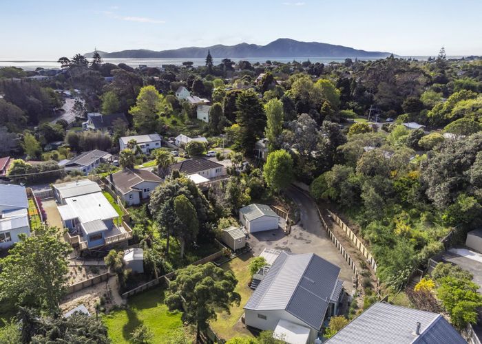  at 10 Clunie Avenue, Raumati South, Paraparaumu
