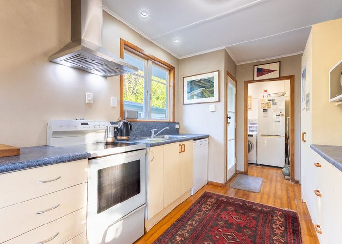  at 5 Leinster Avenue, Raumati South, Kapiti Coast, Wellington