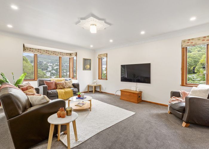  at 27 Crofton Road, Ngaio, Wellington
