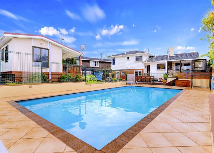  at 26 Spence Road, Henderson, Auckland