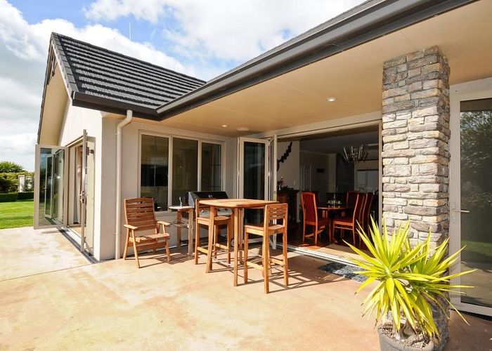  at 49 Palliser Drive, Huntington, Hamilton
