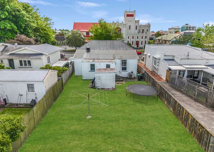  at 208 Lyndon Road West, Hastings Central, Hastings, Hawke's Bay