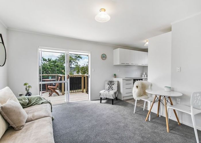  at 1/159 Beach Haven Road, Beach Haven, North Shore City, Auckland