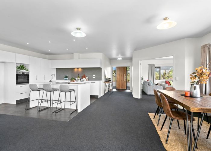  at 713 Plymouth Road, Koru, New Plymouth