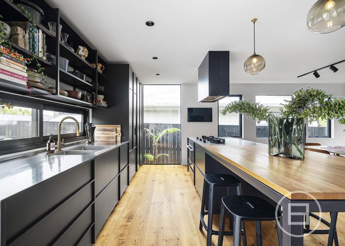  at 4 Renata Crescent, Te Atatu Peninsula, Waitakere City, Auckland