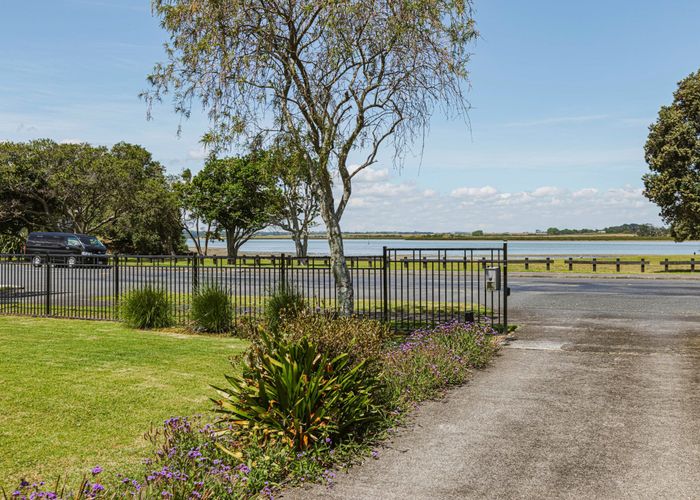  at 25 Roys Road, Weymouth, Auckland