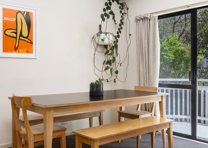  at 2/25 Flaxdale Street, Birkdale, North Shore City, Auckland
