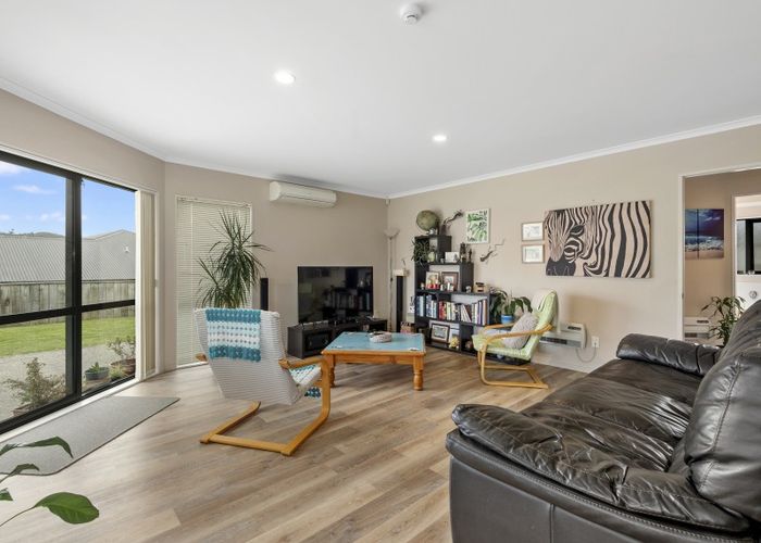  at 9 Percy Kinsman Crescent, Riverstone Terraces, Upper Hutt