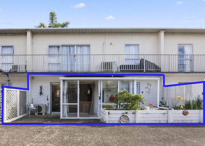  at 4/43 Anzac Road, Browns Bay, North Shore City, Auckland