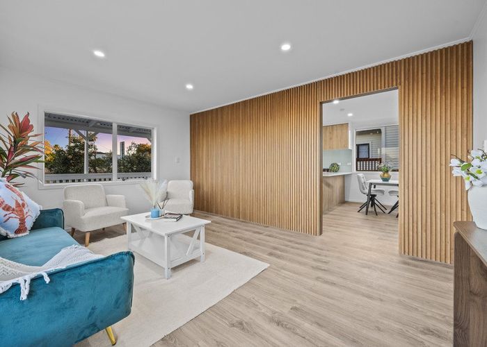  at 1/2 Enderby Drive, Te Atatu Peninsula, Waitakere City, Auckland