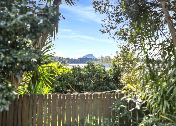  at 5 Johnston Place, Welcome Bay, Tauranga