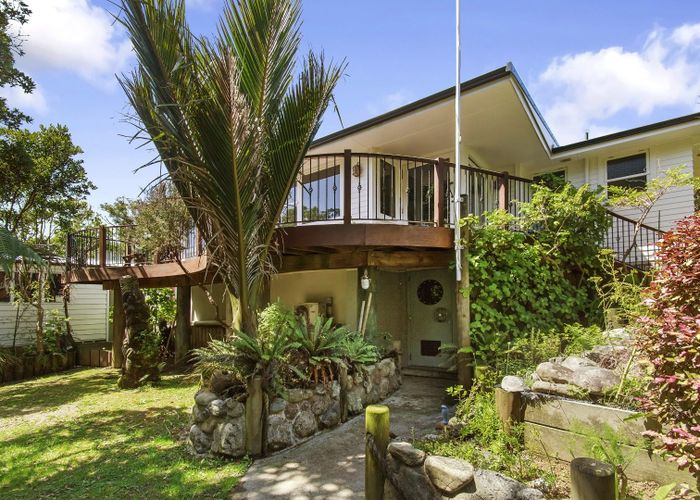  at 7 Christopher Way, Paparangi, Wellington