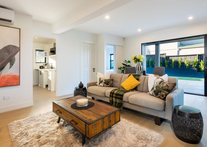  at 1/8 Clifton Road, Waiake, North Shore City, Auckland
