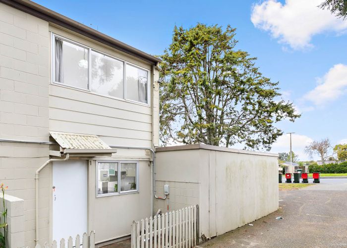 at 1/176 Panama Road, Mount Wellington, Auckland
