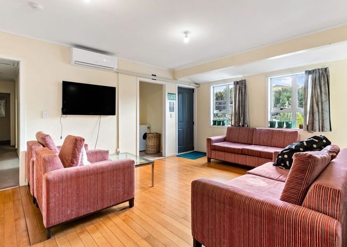  at 27 Belmont Terrace, Milford, North Shore City, Auckland