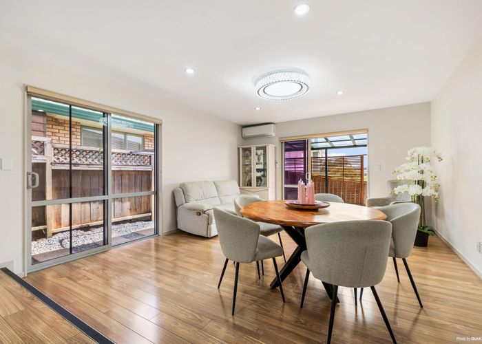  at 9 Wood Avenue, Howick, Manukau City, Auckland