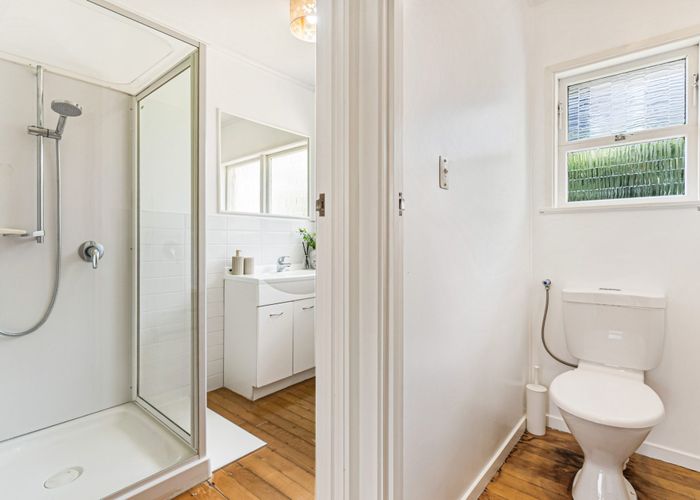  at 2/26 Jutland Road, Hauraki, North Shore City, Auckland