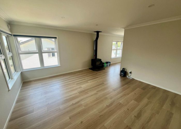  at 40 Hogans Road, Glenfield, North Shore City, Auckland