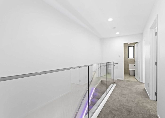  at 4/127 Stoddard Road, Mount Roskill, Auckland City, Auckland