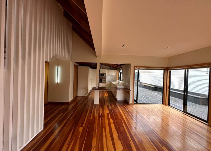  at 3C Dallinghoe Crescent, Milford, North Shore City, Auckland