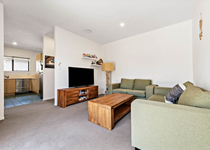  at 19/167 Whitney Street, Blockhouse Bay, Auckland