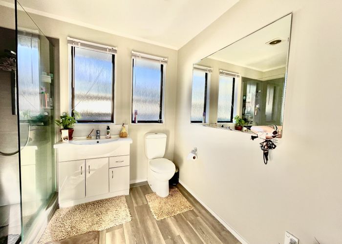  at 1/162 Universal Drive, Henderson, Waitakere City, Auckland