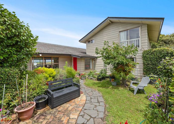  at 21 Sunset Road, Totara Vale, North Shore City, Auckland