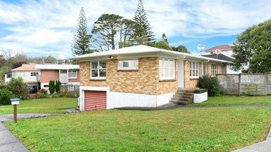  at 5 Rathlin Street, Blockhouse Bay, Auckland